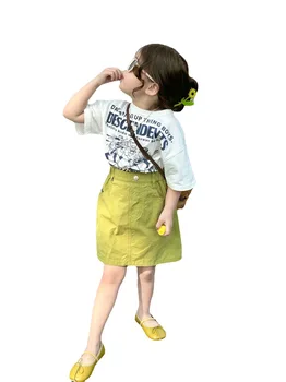 הבגדים של הילדים 2023 הקיץ בחורות חדשות חליפה עם שרוולים קצרים מכתב חולצה מוצק צבע חצאית סט